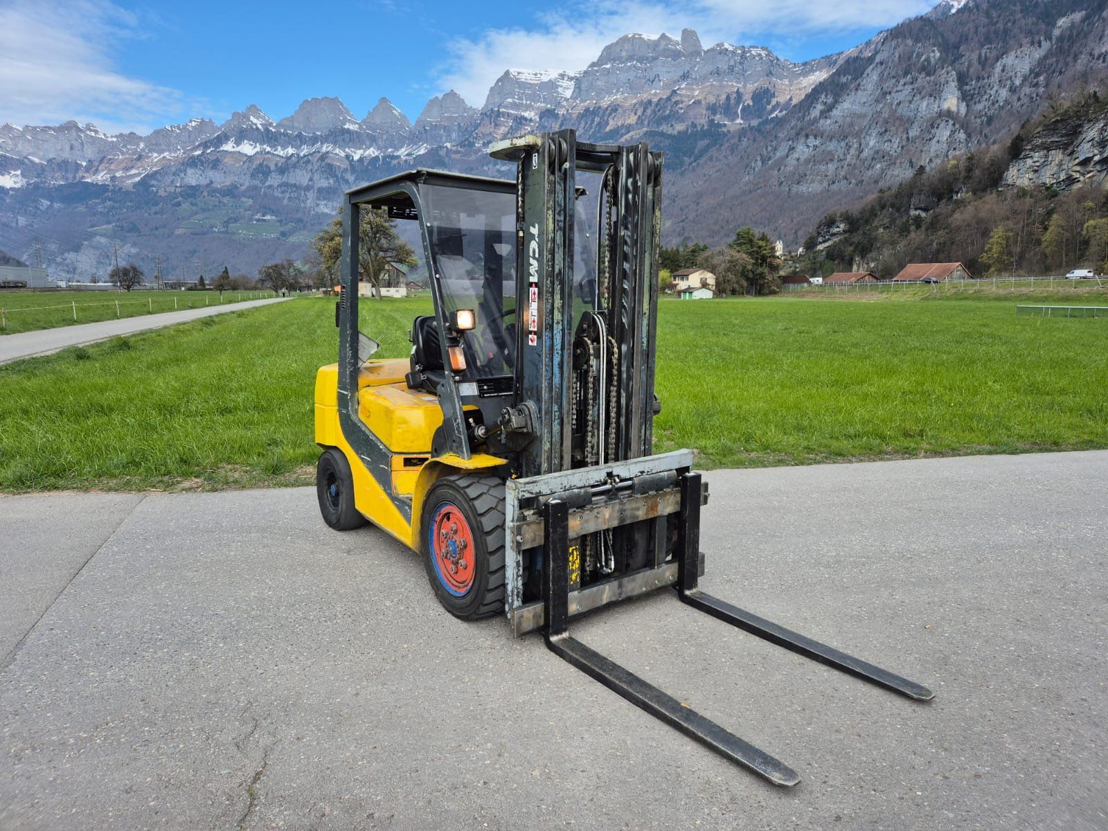TCM Carrelli elevatori e a forche: TCM FD30T6H – Usato da Flums venduto da BartholetFlumsAG
