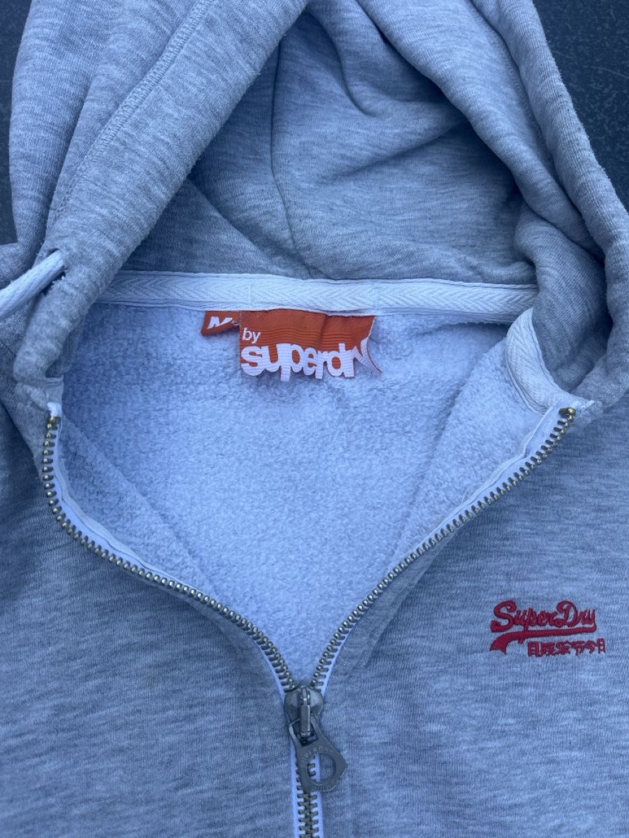 Superdry Giacche: Kapuzenpullover Superdry Grau Grösse S guter Zustand – Usato da Effretikon venduto da erbaeff 1