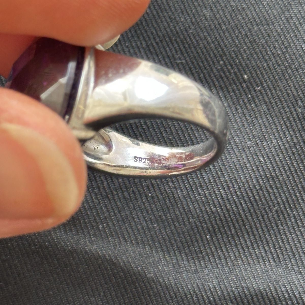 Bagues: Wunderschöne Silber 925 Amethyst Solitär Ring  – D'occasion à Givisiez par dor_xb9k 1