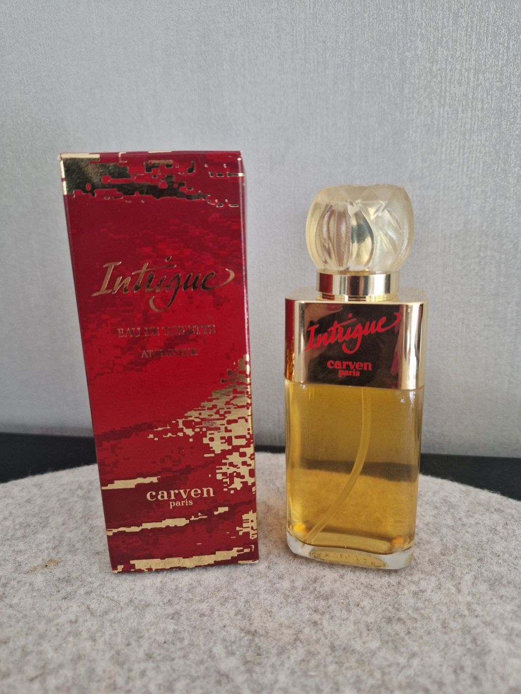 Profumi & Eau de Toilette: Vintage Parfum "Intrigue" von Carven, Paris – Nuovo e nell'imballaggio originale da Kilchberg ZH venduto da siri_77 1