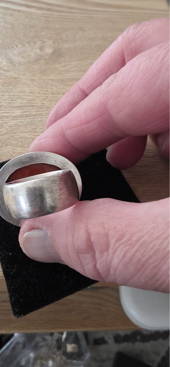 Ringe: Extravaganter Silberring 925 mit rotem Stein, neuwertig – Gebraucht aus St. Gallen von mania03 1