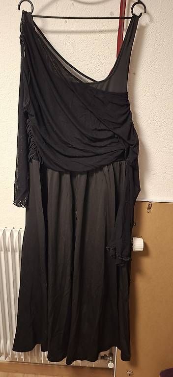 Robes: Robe neuves – Neuf avec emballage d'origine à Martigny par Pict6 1