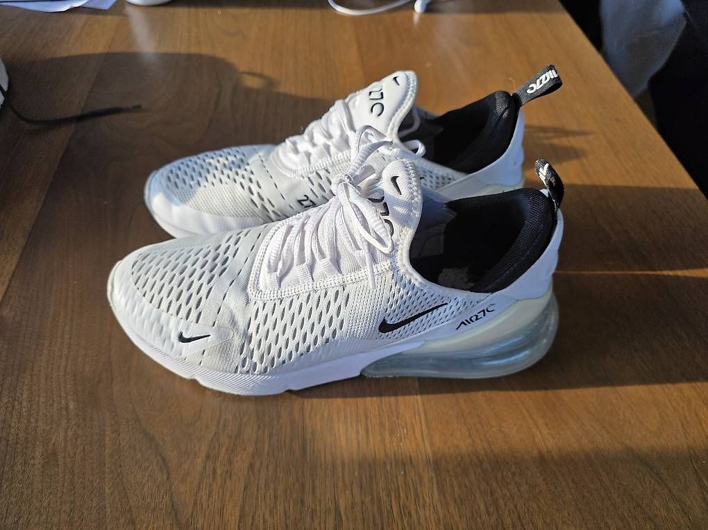 Nike Scarpe da uomo: Nike Air Max 270 GR. 44 – Usato da Wilen b. Wil venduto da fel_8fzj