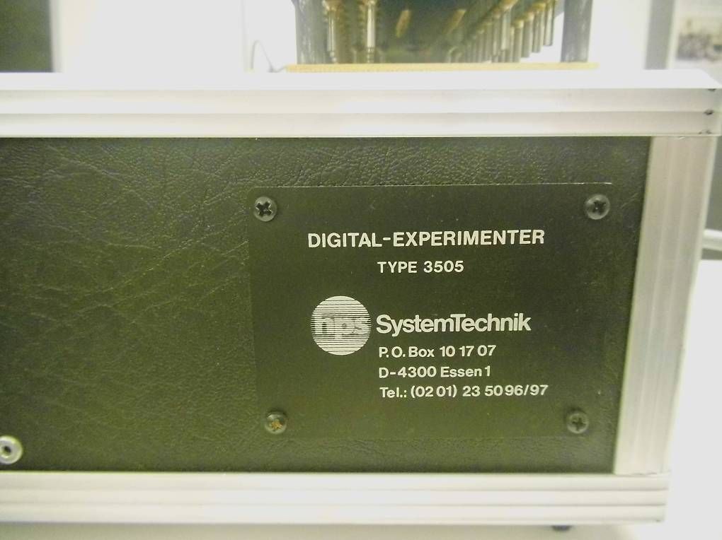 Tutti gli attrezzi: Schulungskoffer Digitaltechnik Experimente hps Systemtechnik – Usato da Hinterkappelen venduto da atomschnee 3