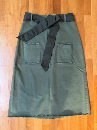 Schicker Midi Rock olivgrün ideal für Herbst beste Zustand