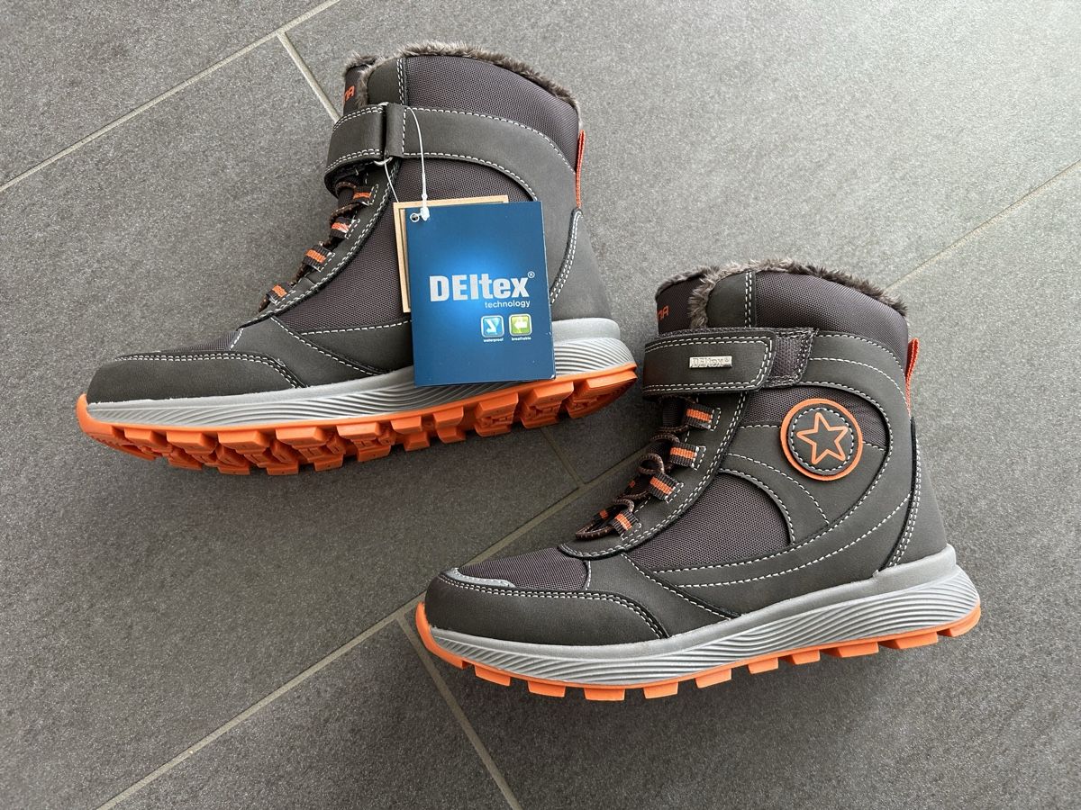 Dosenbach Chaussures garçon: Winterschuhe Knaben Gr. 34 – Neuf avec emballage d'origine à Heitenried par Scbern04 2