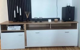 Sideboard mit viel Stauraum, modern