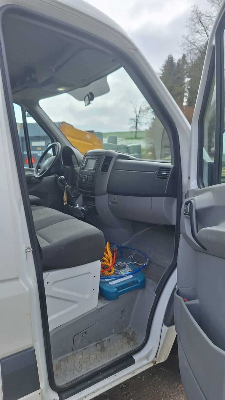 VW Veicoli commerciali: Lieferwagen Weiss mit 3.5t Anhängelast – Usato da Murzelen venduto da gutknecht81 4