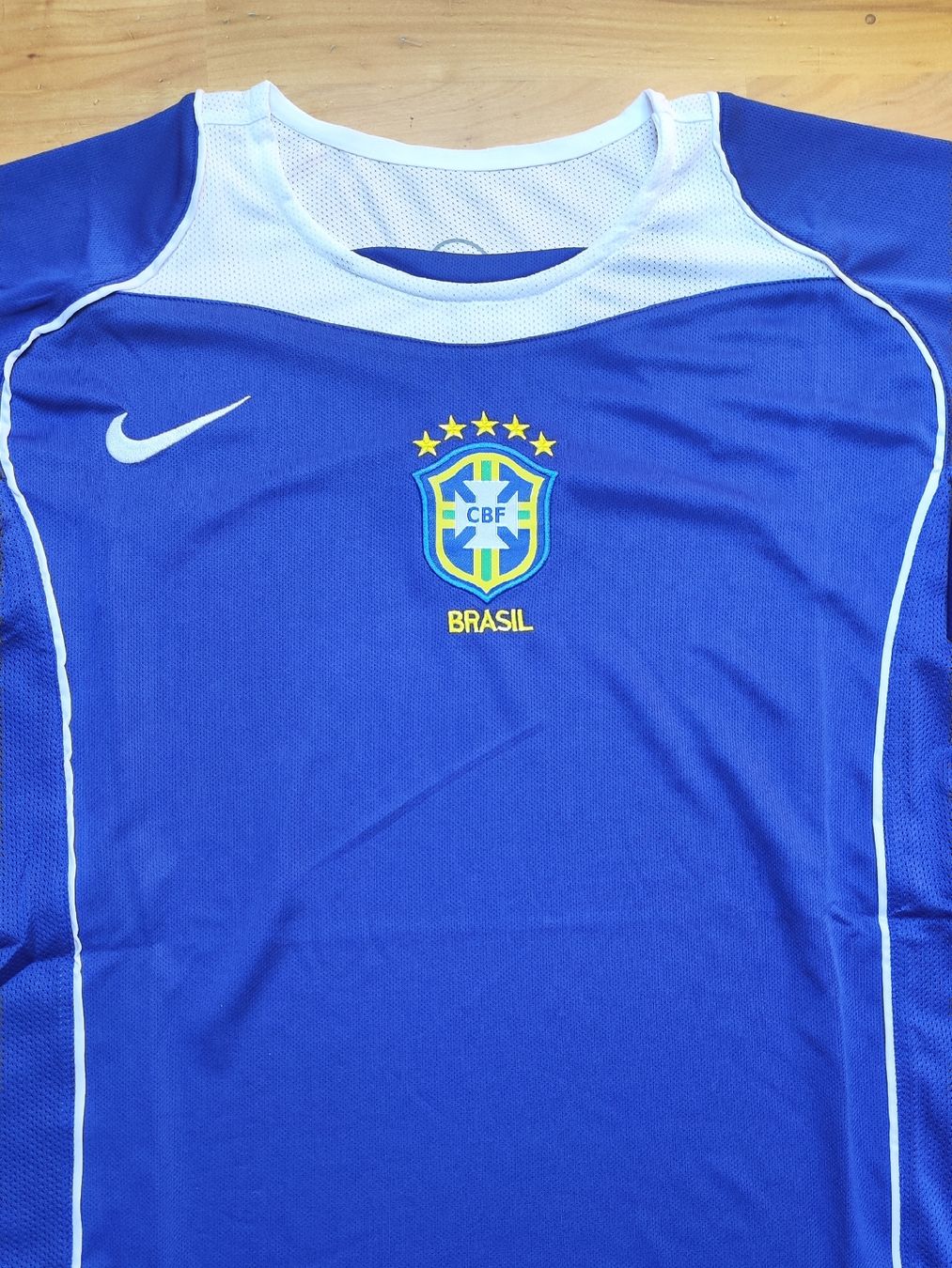 Nike Canottiere & Pantaloni: Retro Brasilien Auswärtstrikot 2004 – Nuovo (secondo la descrizione) da Breitenbach venduto da Lqris 2