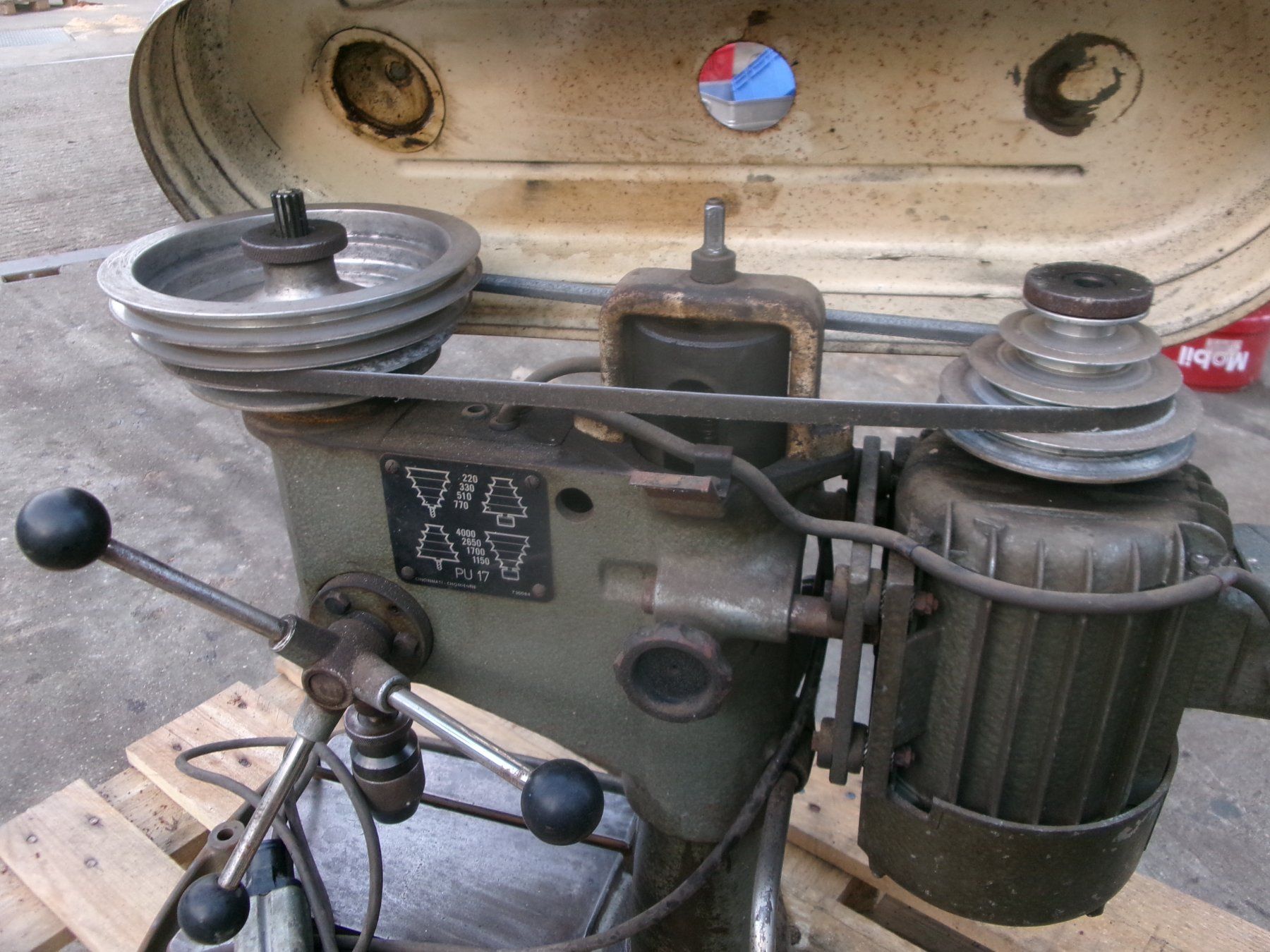 Trapani: Bohrmaschine Cincinnati Typ PF  380V   MK 1 – Usato da Eschenbach SG venduto da GM-29 3