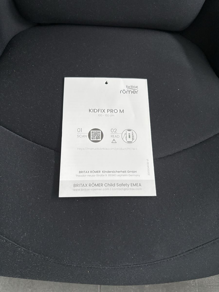 Britax Römer Seggiolini per auto: Britax Römer Kidfix pro M space black – Nuovo (secondo la descrizione) da Stein AG venduto da MOENA_3 1