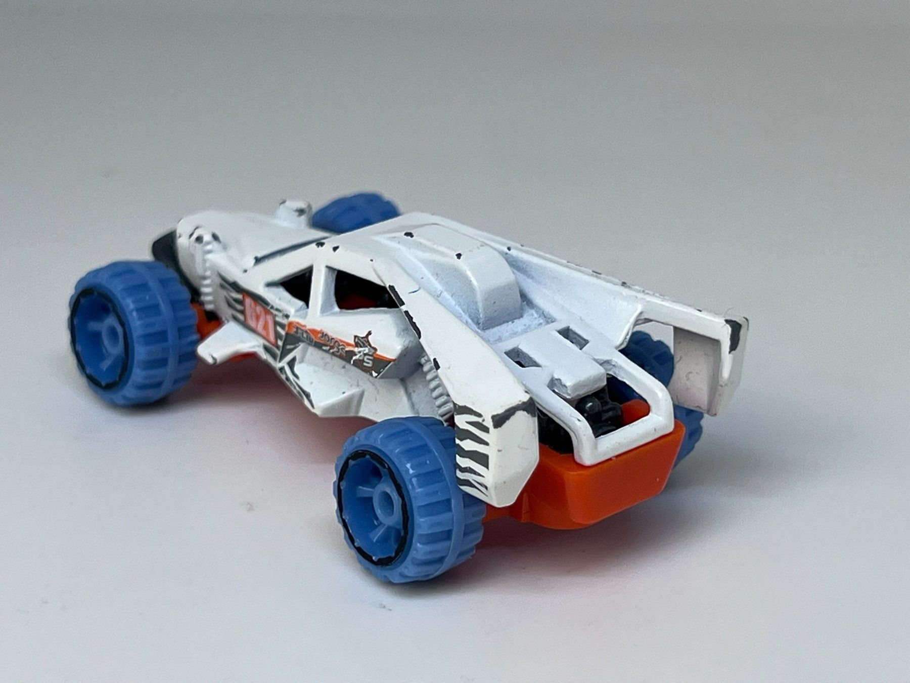 Hot Wheels Modellini d'auto: Hot Wheels Team Hot Wheels Corkscrew Buggy #365 – Usato da Wildegg venduto da LaaBoutique 2