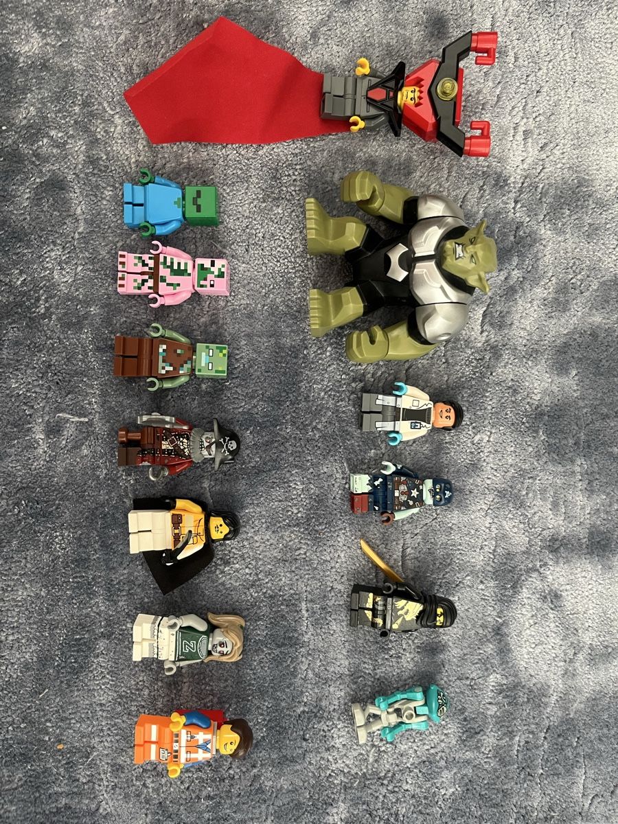 Lego Statuette: Lego Figuren  – Usato da Rümlang venduto da arg_5mlz