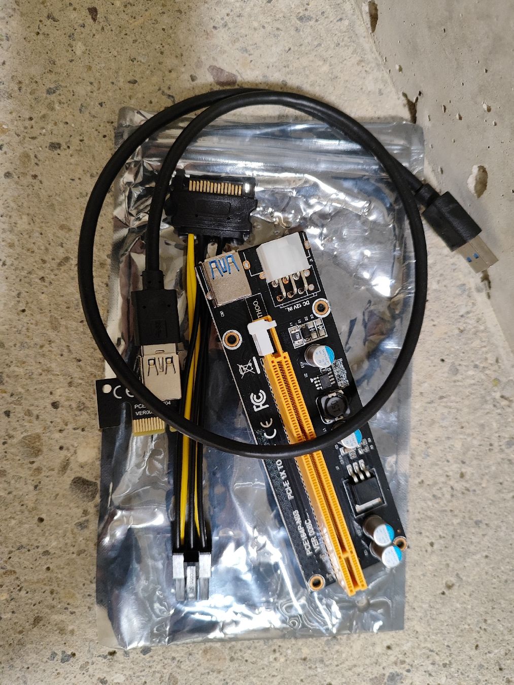 Laufwerke & Adapter: PCIe Riser Card  – Neu (gemäss Beschreibung) aus Mülligen von vagos85 4