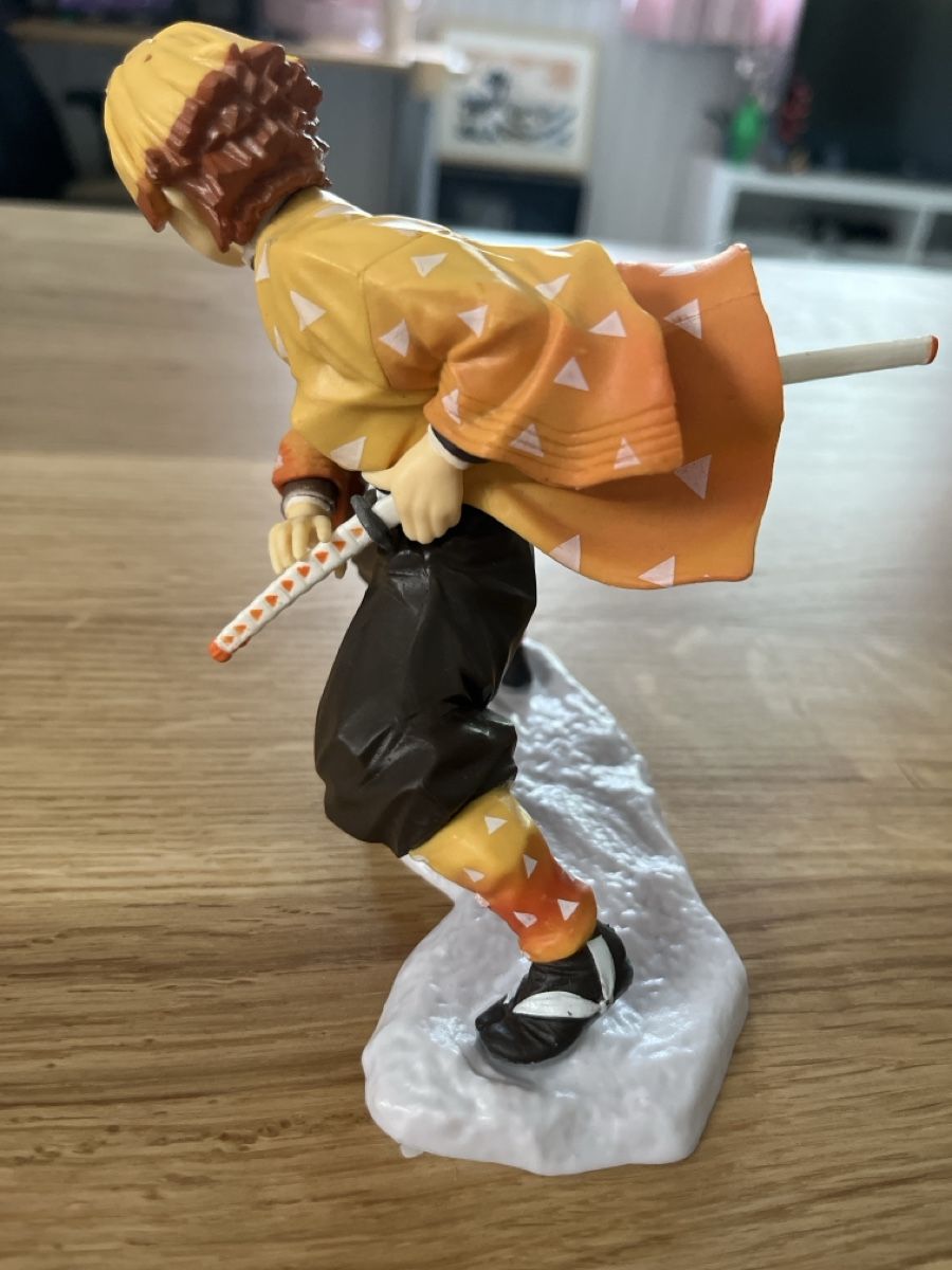 Figuren: Demon Slayer Zenitsu Agatsum Figur – Neu (gemäss Beschreibung) aus Wünnewil von AoDLara 2