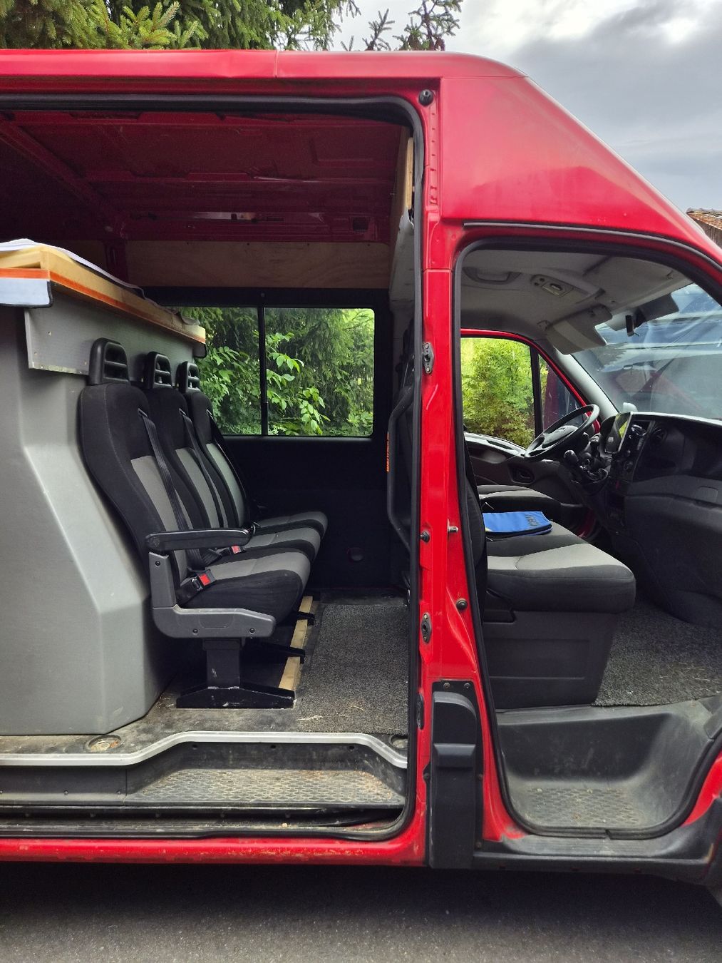 Iveco Nutzfahrzeuge: Iveco Daily 35S13V Doppelkabine – Gebraucht aus Wollerau von KiSeGmbH 3