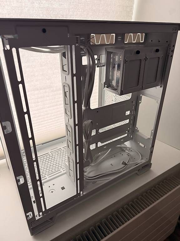 Custodie: Corsair 6500D Airflow ATX – Usato da Herisau venduto da ArmandoSalazar 2