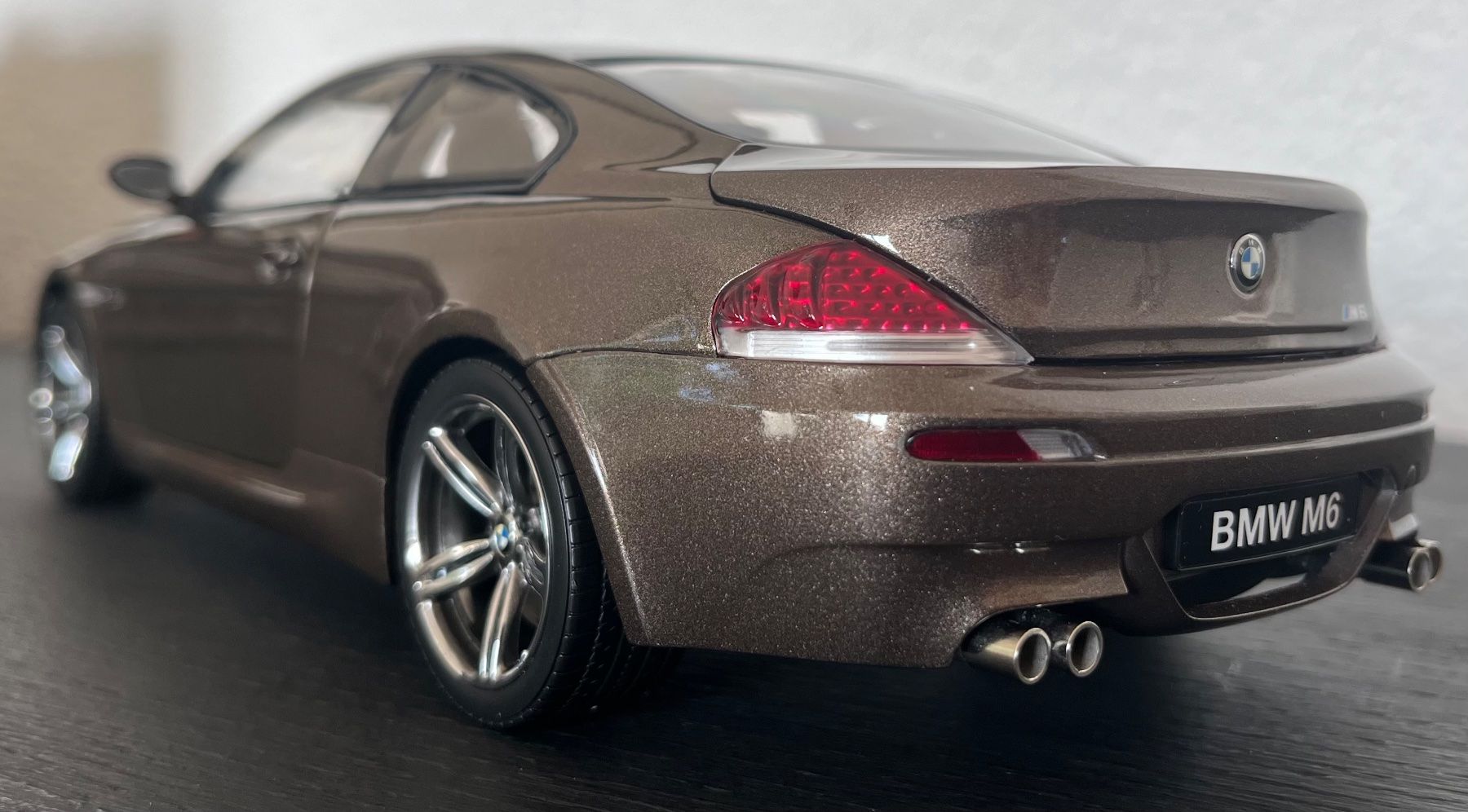 Kyosho Modellini d'auto: KYOSHO BMW M6 e63 bronze 1:18 – Usato da St-Cergue venduto da ncu_t267 6