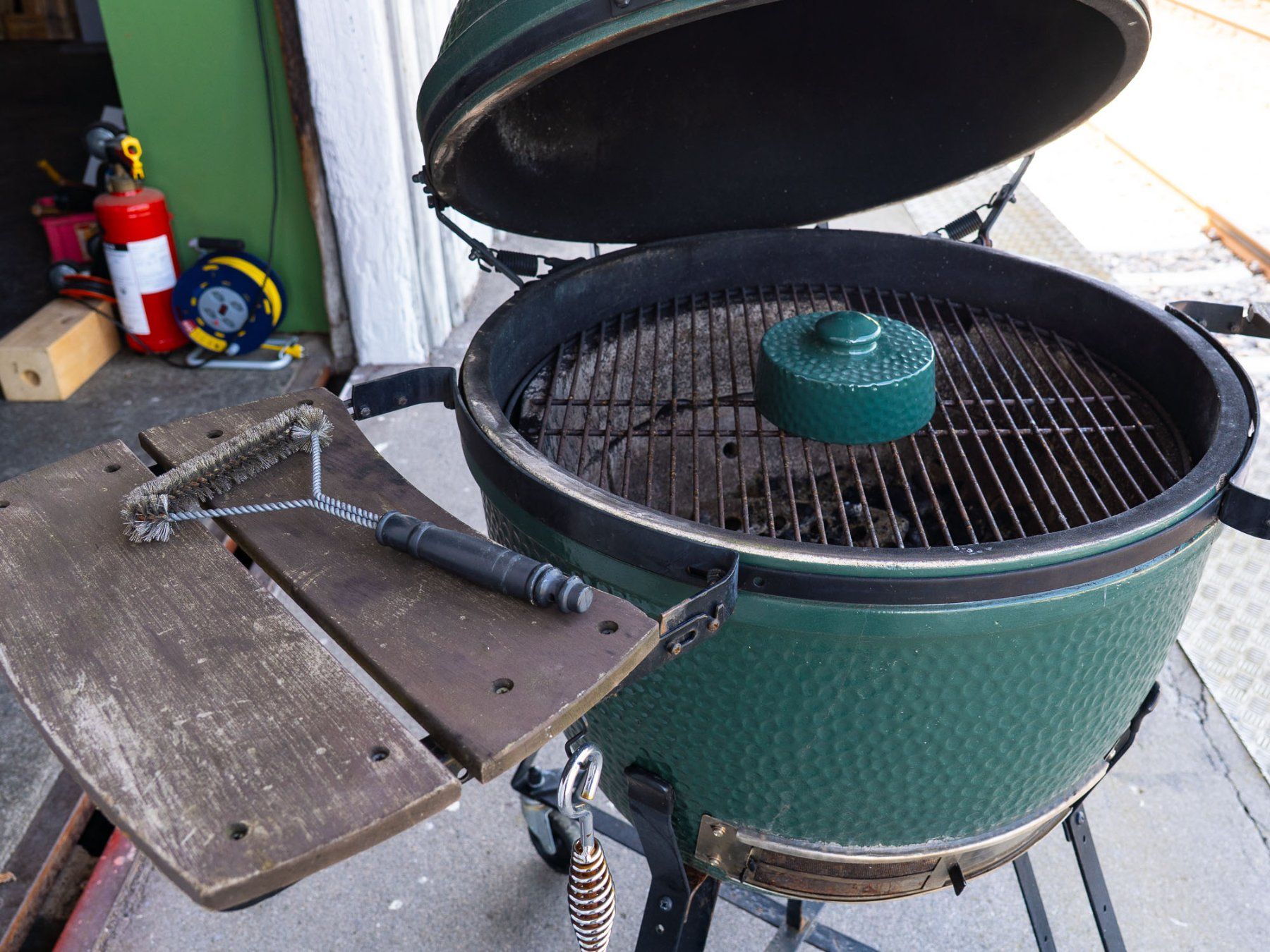 Big Green Egg Griglie: Big Green Egg Grill - Keramik, Rollgestell - Ref. 05/52 – Usato da Au ZH venduto da BrockiAu 6
