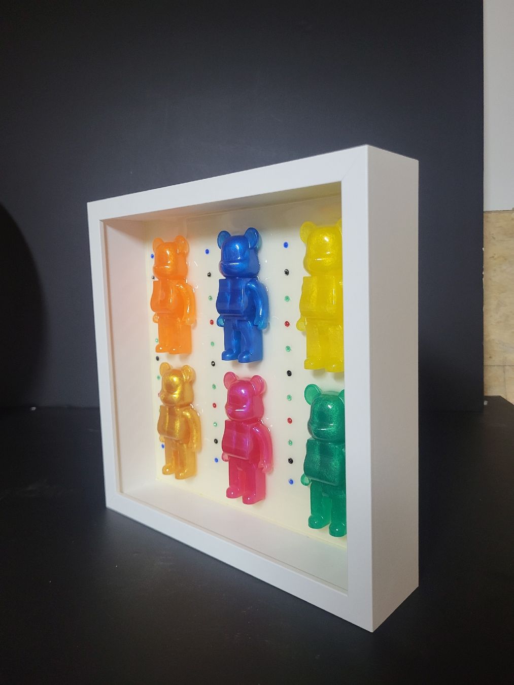 Alle Dekorationen: Cadre décoratif avec Bearbricks multicolores rares! – Neu und originalverpackt aus Cheseaux-Lausanne von ped_ccj9 1