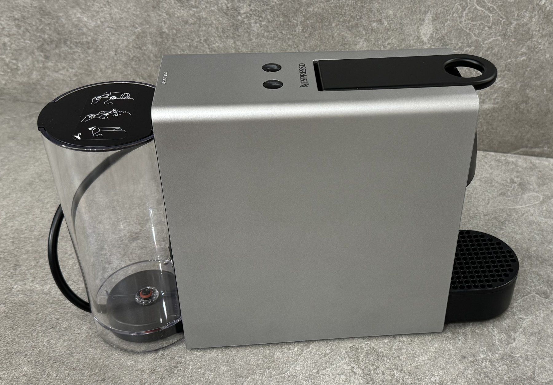 Nespresso Machines à café & Machines à expresso: NESPRESSO: Essenza Mini Silber ... – Neuf avec emballage d'origine à Chur par Jacki09 1