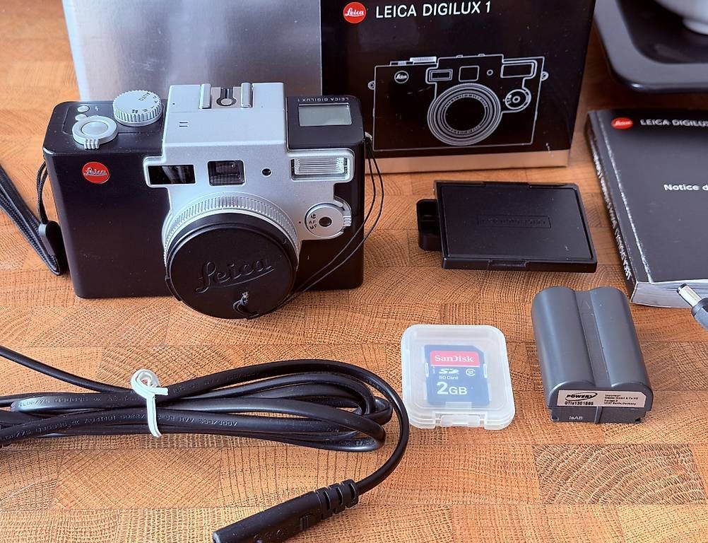 Leica Fotocamera: Leica Digilux 1 Camera in TOP condition – Usato da Neuchatel venduto da Pancrazi