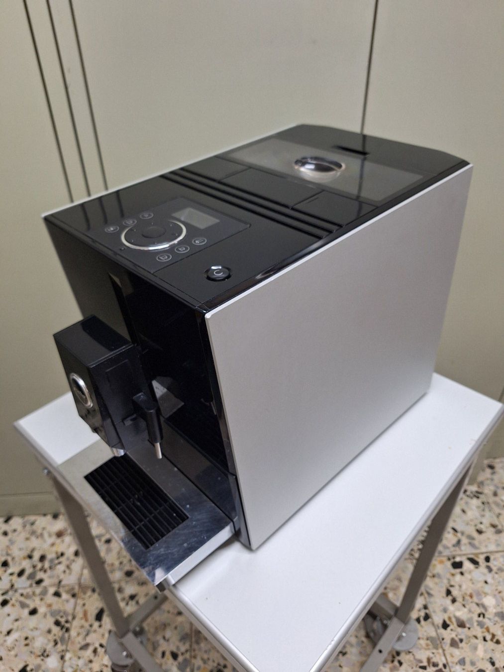 Jura Macchine per caffè & Macchine per espresso: Machine à café JURA A9 Aluminium – Difettoso da Laconnex venduto da Patkek29 1