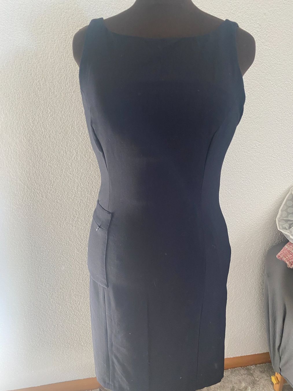 Vestiti: Little Black Dres 36 – Usato da Liestal venduto da aarroon