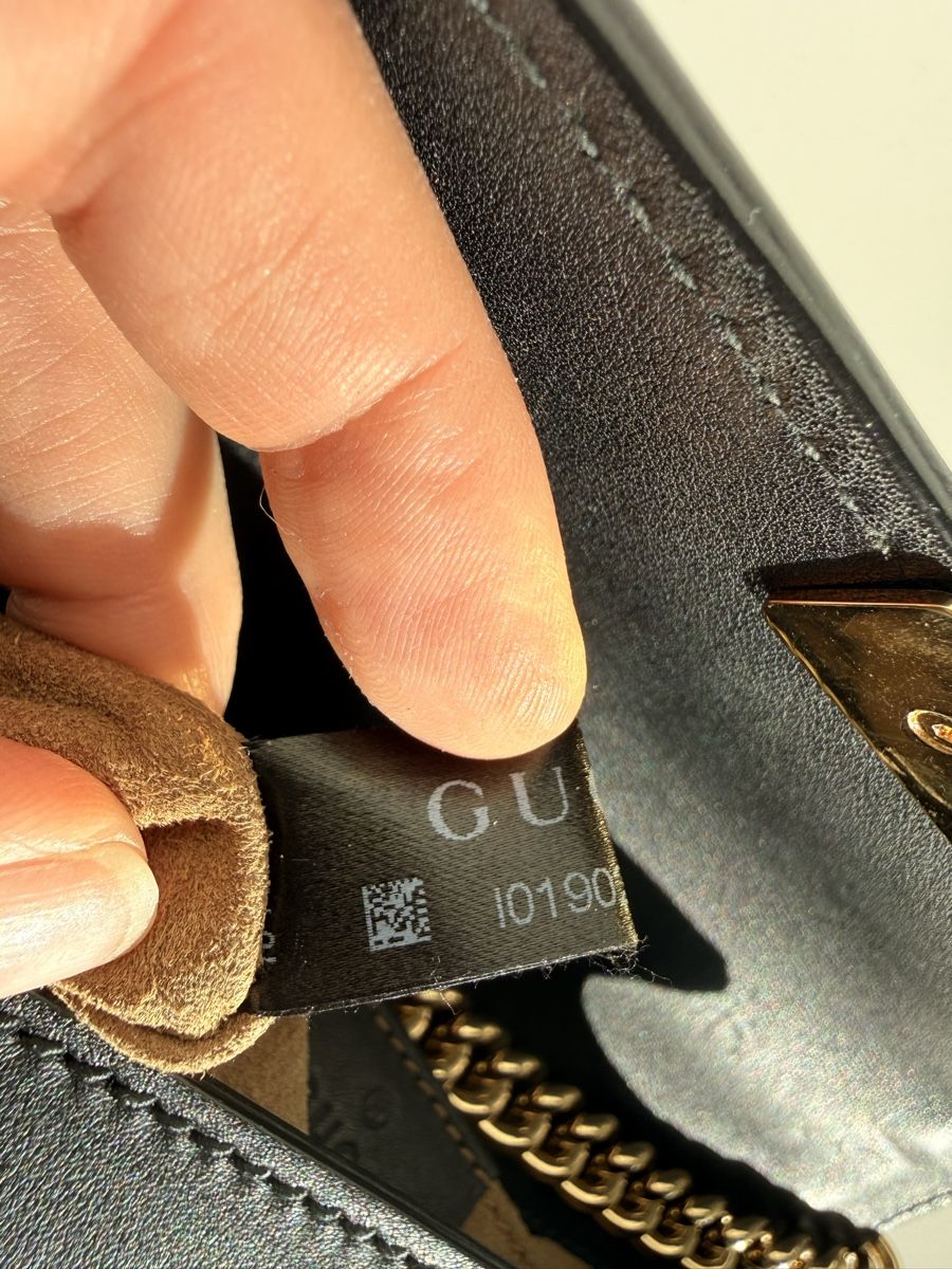 Gucci Taschen für Damen: Gucci Padlock Tasche schwarz Leder  – Gebraucht aus Möhlin von iva_c2fw 1
