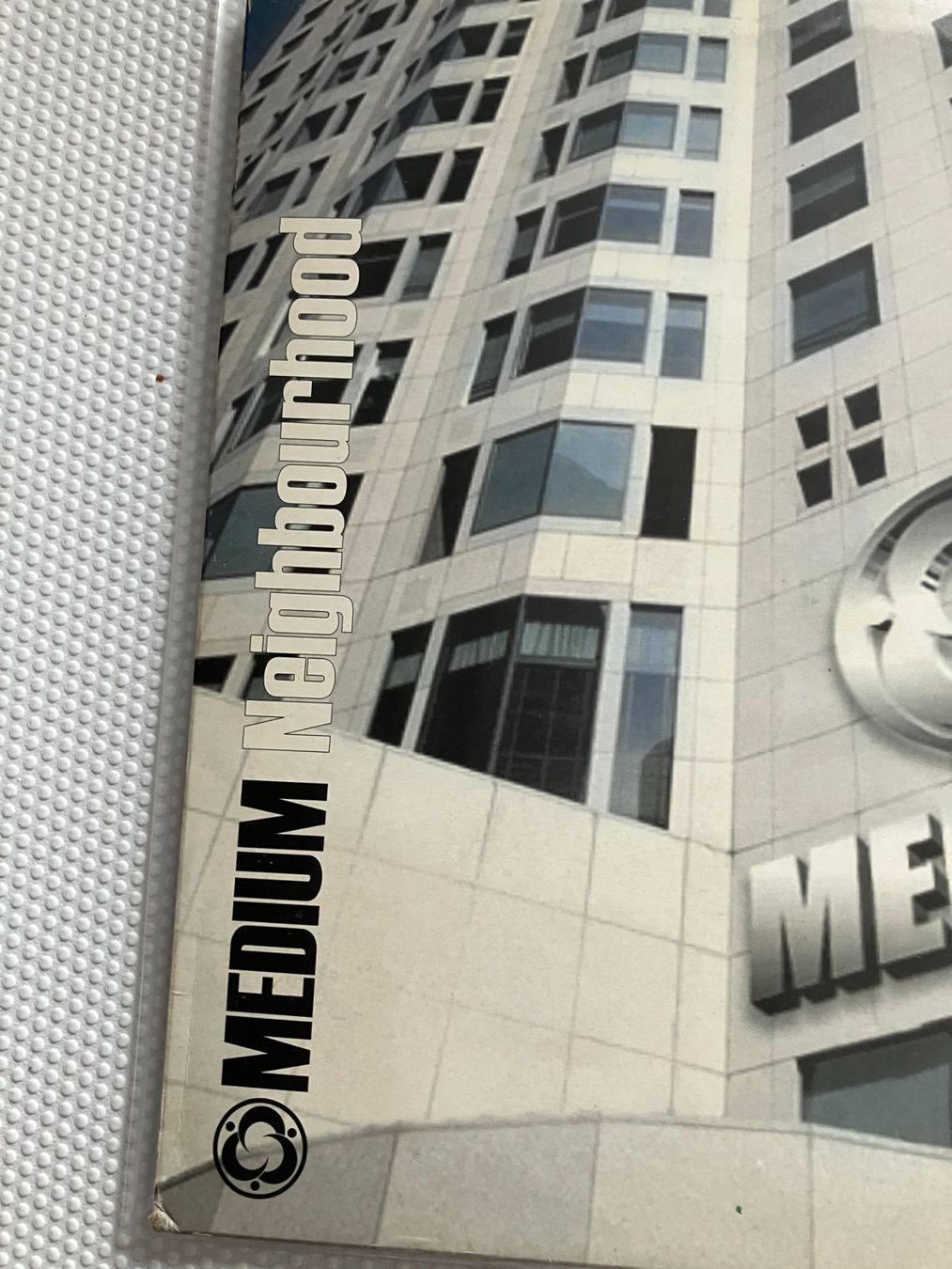 Schallplatten: Medium Neighourhood – Gebraucht aus Aarwangen von Jukebox3 1