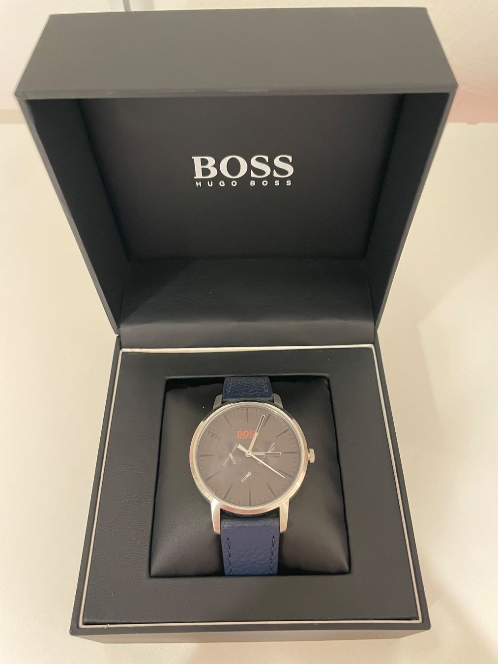 Hugo Boss Orologi: HUGO BOSS HERREN UHR – Nuovo e nell'imballaggio originale da Zürich venduto da LIQUIDATOR.CP