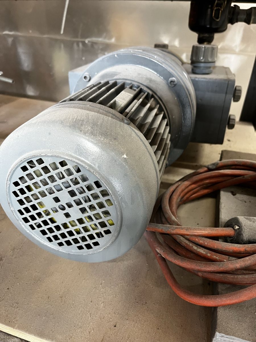 Accessori da laboratorio: Rietschle Vakumpumpe – Usato da Wangen SZ venduto da ca018 2
