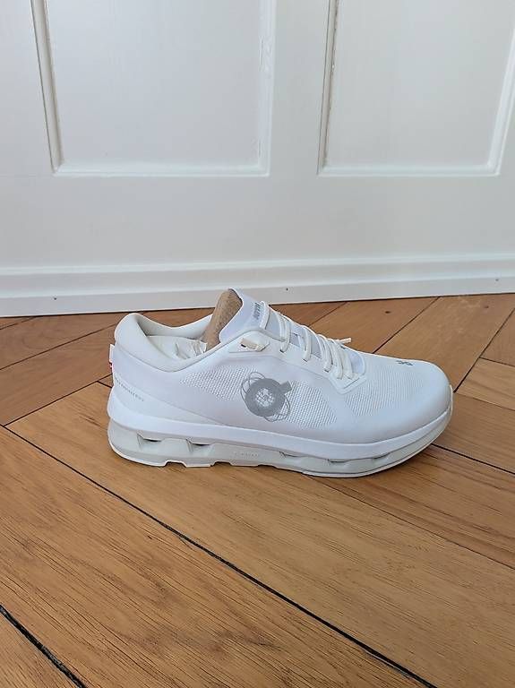 On Scarpe da uomo: On x KITH Cloudzone White/Ivory  Limitiert/NEU  EU 42.5 – Nuovo e nell'imballaggio originale da Basel venduto da tintintelefon 2