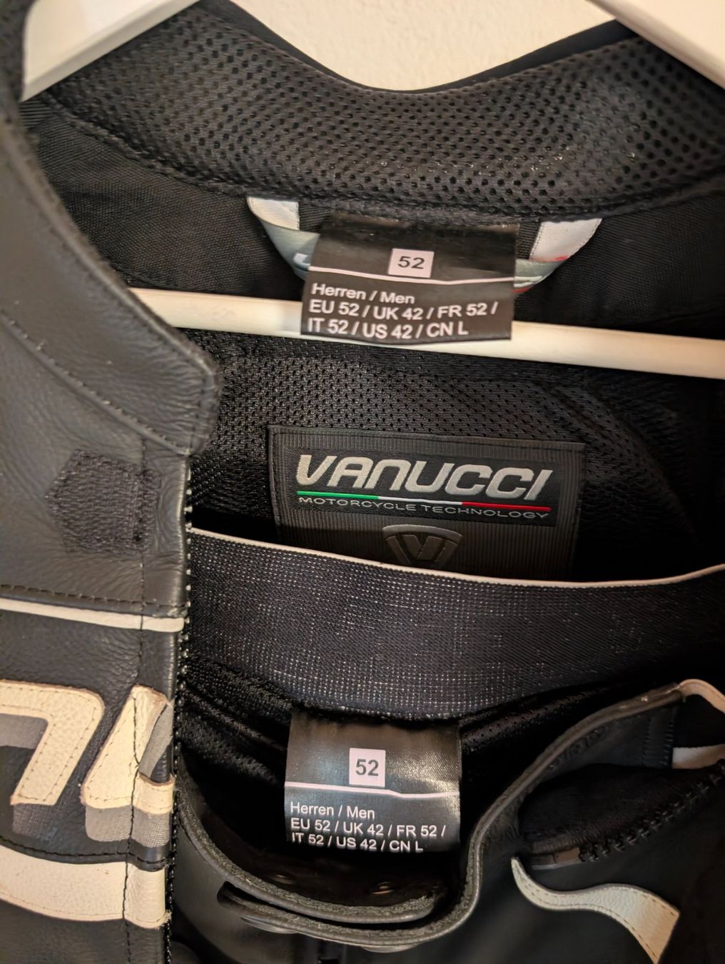 Vanucci Lotti di vestiti: Vanucci Leder-Kombi – Usato da Schaffhausen venduto da Luchetto_97 2