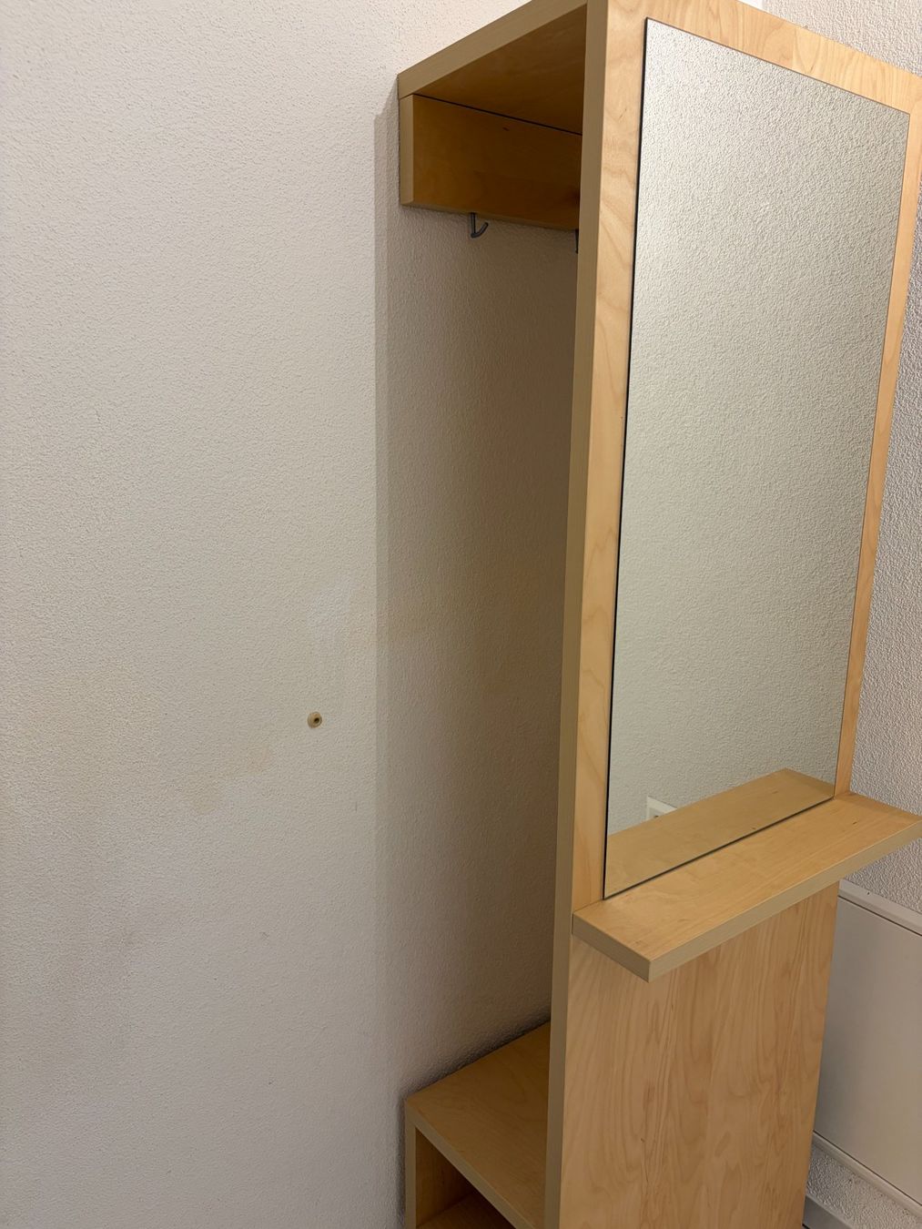 Guardaroba: Platzsparende Garderobe – Usato da Freienstein venduto da Noodaeng 4