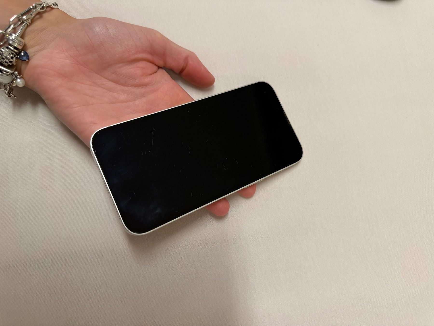 Apple Telefoni cellulari / Smartphones: Apple iPhone 13 weiss 256GB – Usato da Biel-Benken BL venduto da len_5vvq 1