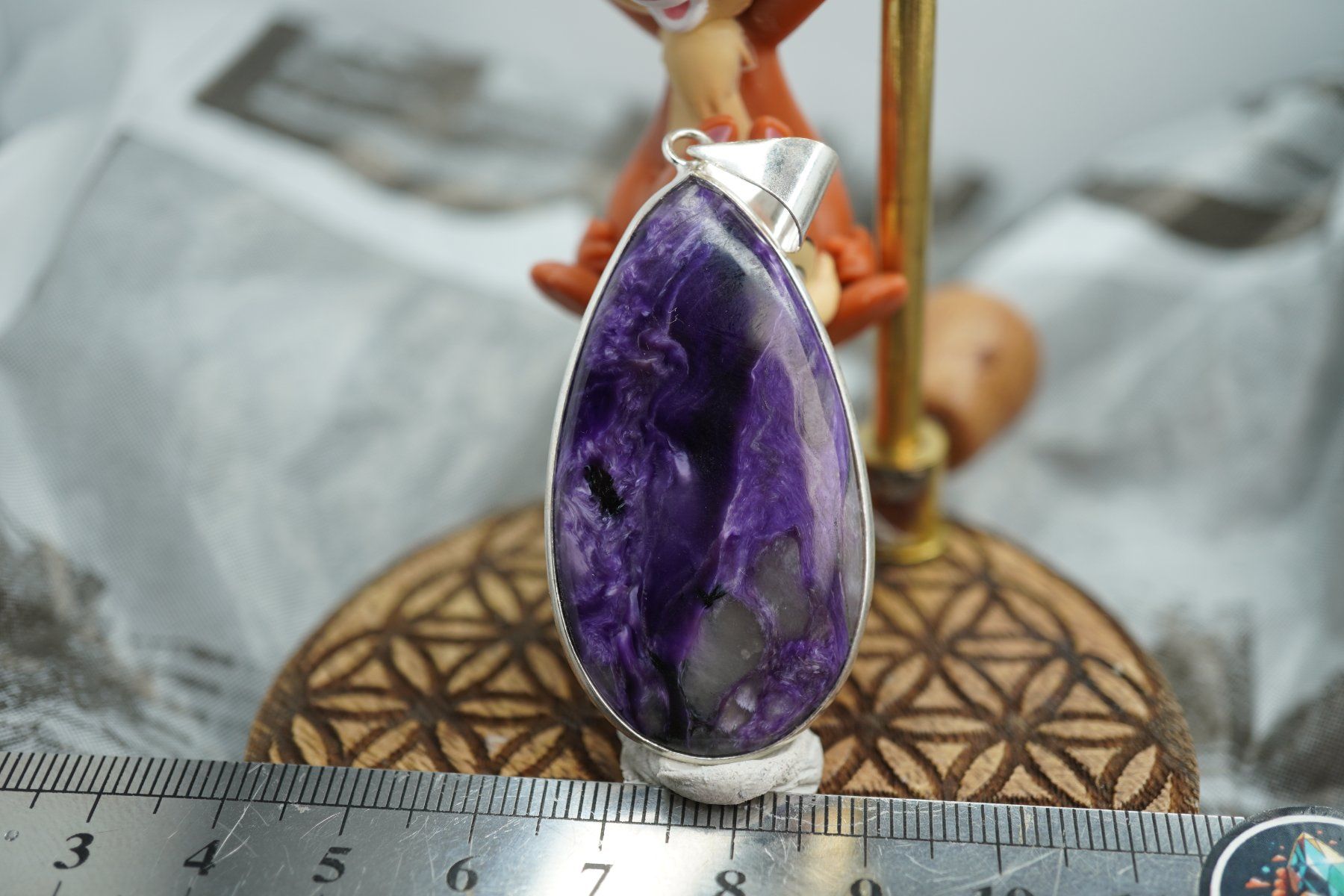 Minerali & Pietre curative: Charoit Top  Anhänger     ab  10.-   Auktion – Nuovo e nell'imballaggio originale da Eschenbach SG venduto da topstone 1