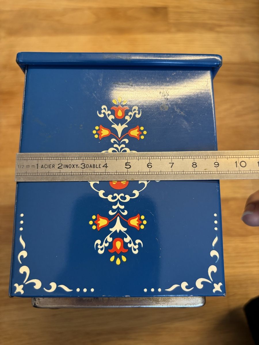 Tutte le decorazioni: Dose mit schwedischen Blumendesign – Usato da Würenlos venduto da Ashley24 8