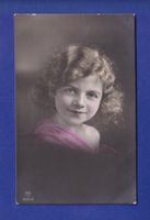 ENFANT - Portrait de jeune fille
