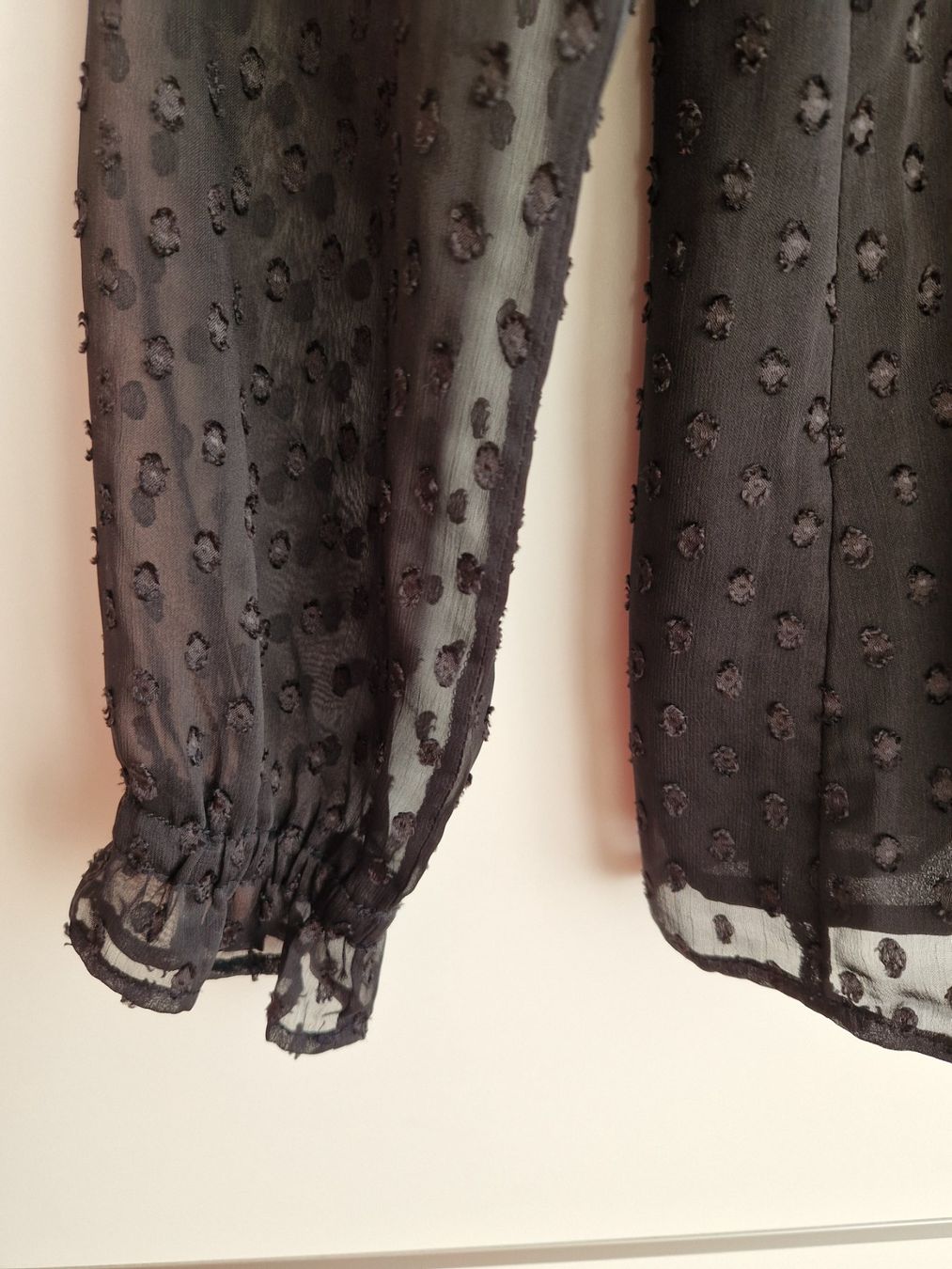 Esprit Camicette: Elegante schwarze Chiffon Bluse mit Tupfenmuster - Grösse S – Nuovo (secondo la descrizione) da Wabern venduto da ali_bkd2 1