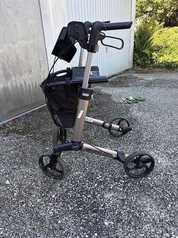 Ausili per la deambulazione: Rollator Gemino 30 – Usato da Rotkreuz venduto da cdm_pzc6 1