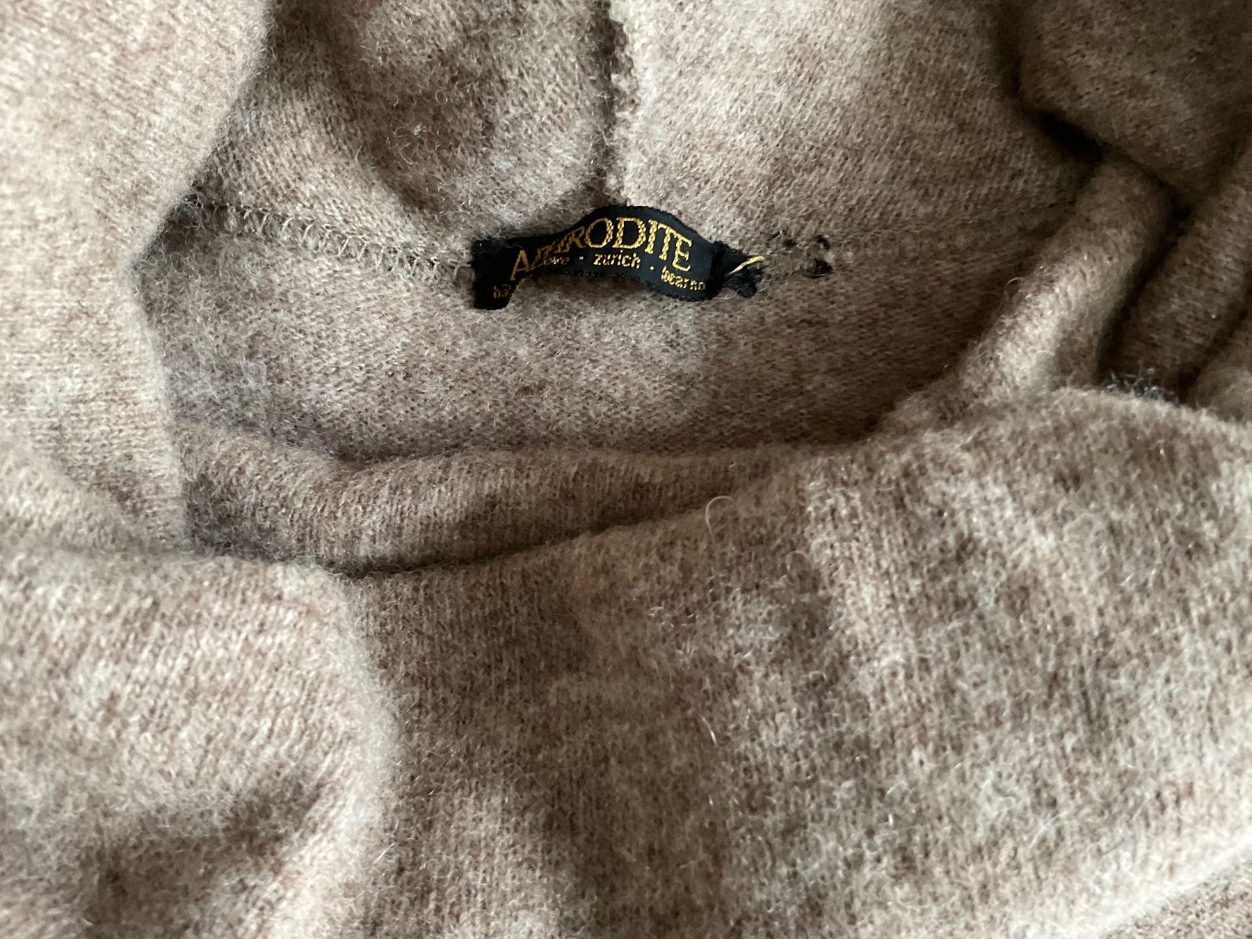 Maglioni & Felpe: APHRODITE Rollkragenpullover mit Wolle L/ XL – Usato da Weiningen ZH venduto da moon-55 1