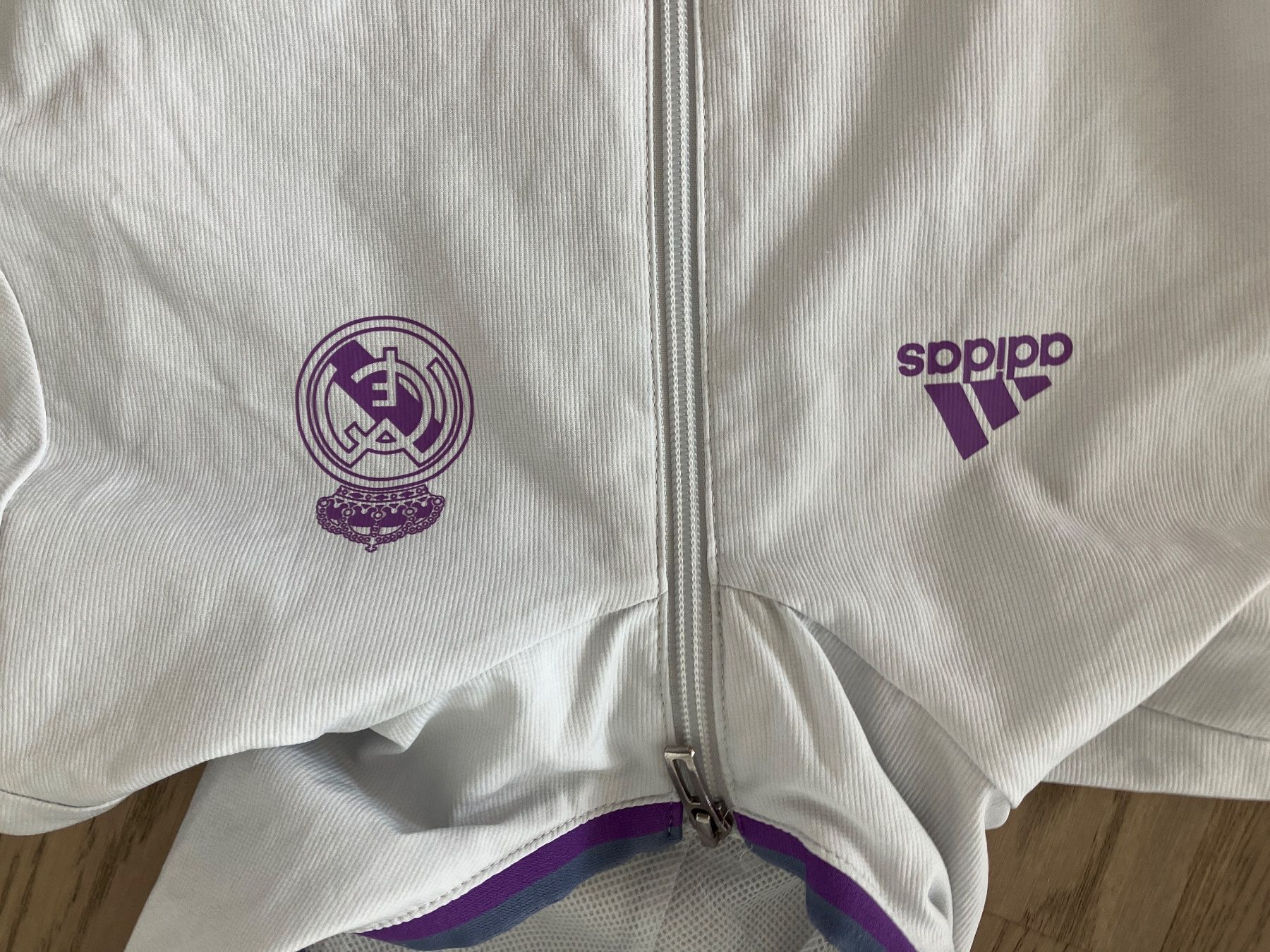 Adidas Leibchen & Hosen: Trainingsanzug Real Madrid, Grösse 140 – Gebraucht aus Wabern von Uwp97d 2
