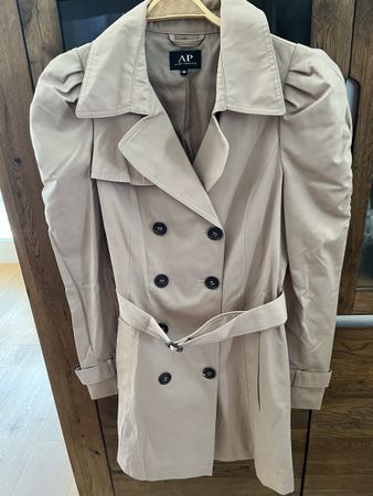 Edler Damen Trenchcoat von Avant Premiere, Grösse 38