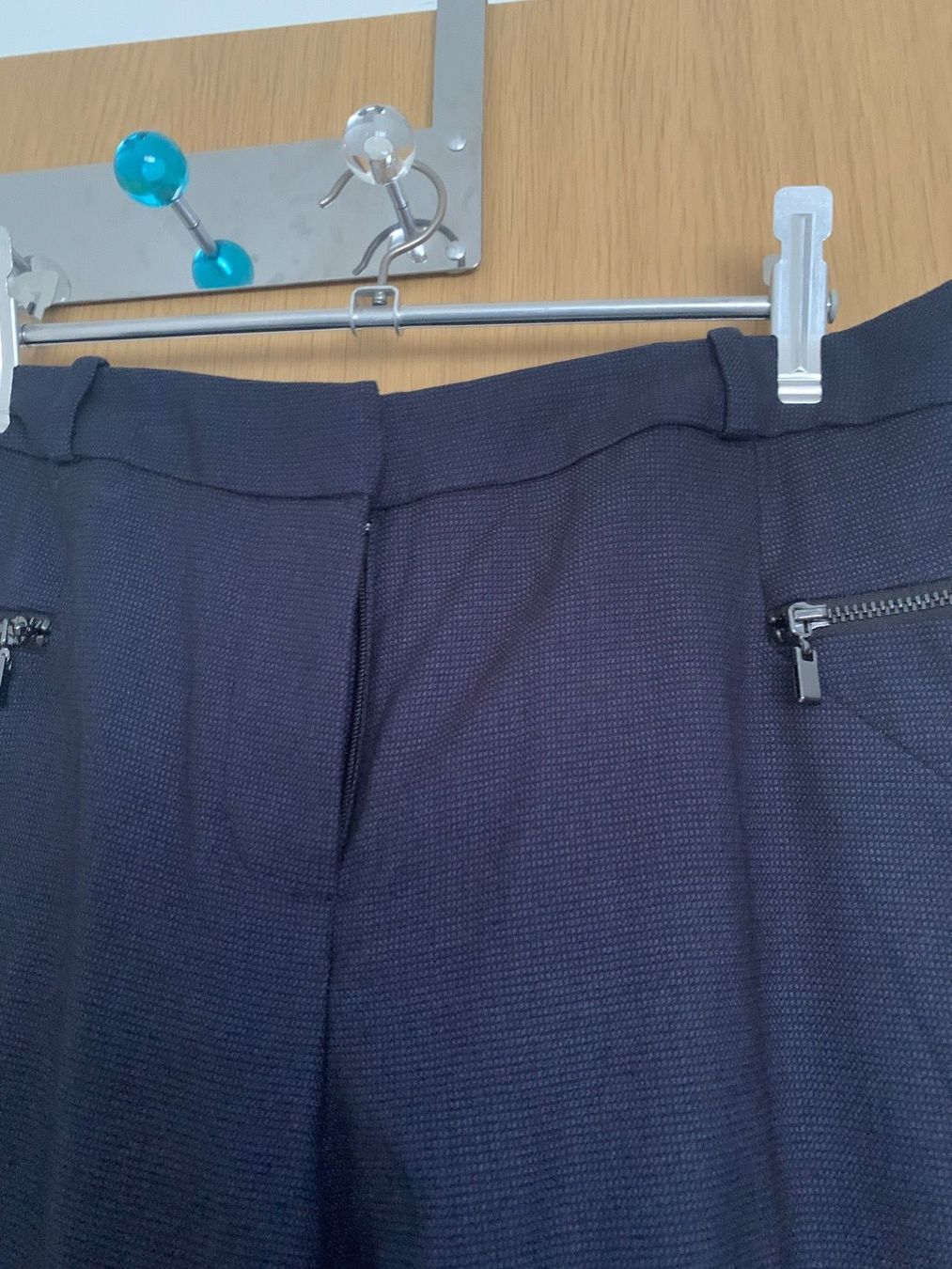Pantaloni: Damen hose – Usato da Nürensdorf venduto da and_5tlm