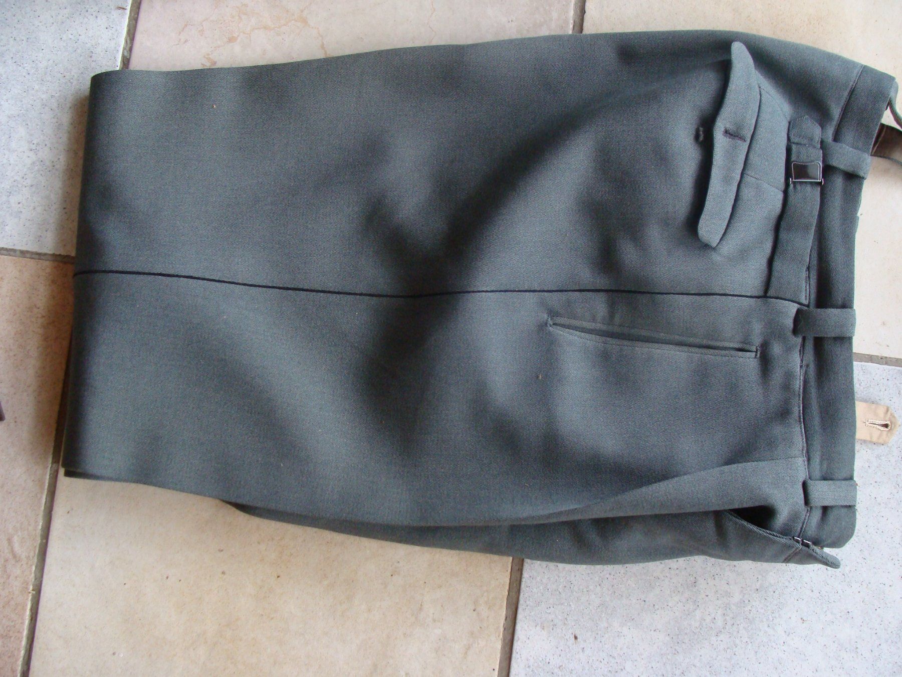 Schweizer Armee Uniformen: Complet de major cycliste. – Gebraucht aus Cuarny von hen_g7hn 1