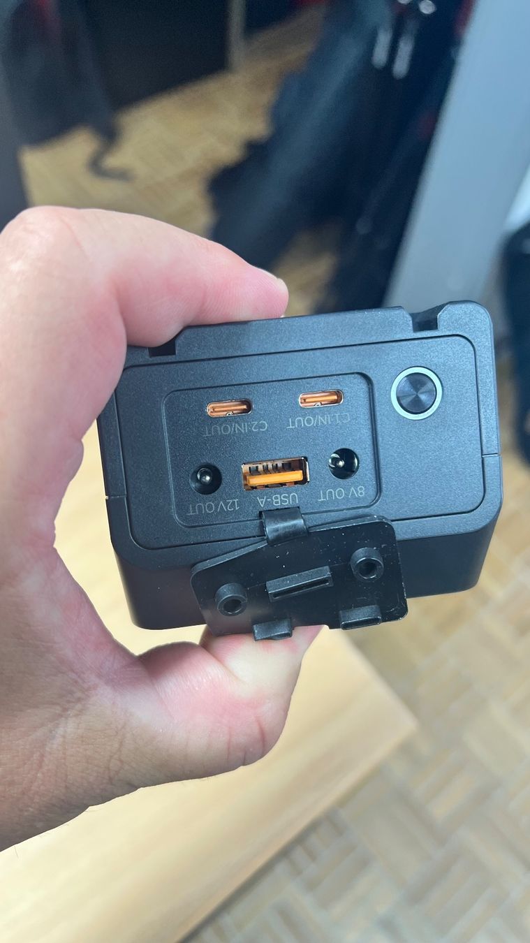 Akkus: Neewer V-Mount Akku PS099S – Neu und originalverpackt aus Hersberg von Closterd 4