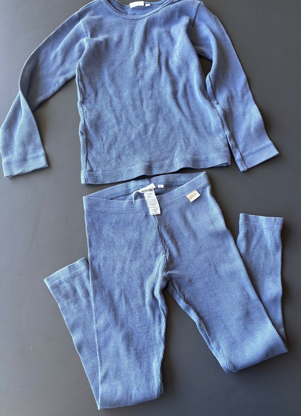 Lotti & Set di vestiti: Modal/Baumwolle set Gr 110 – Usato da Brugg AG venduto da tsannen