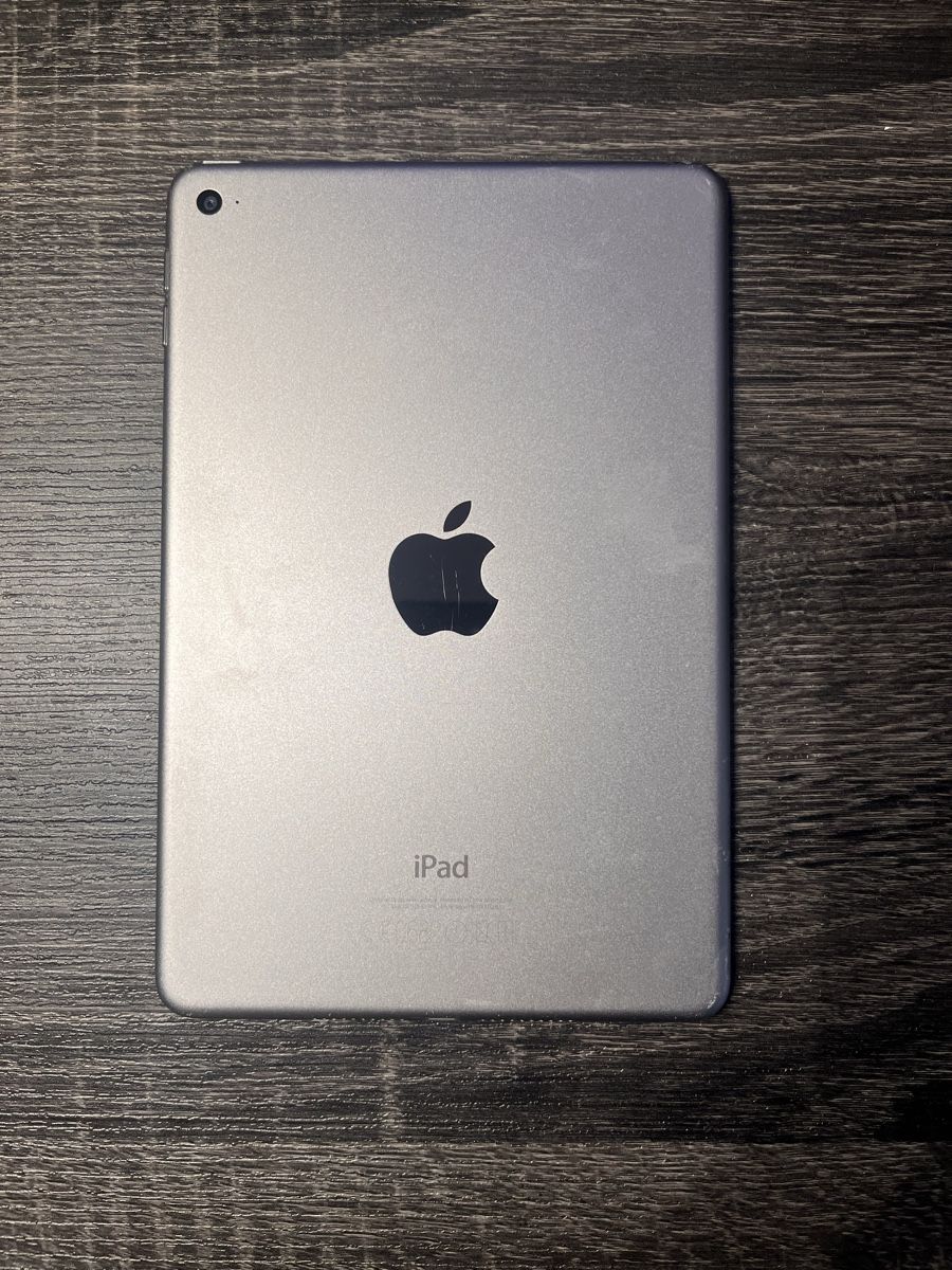 Apple Tablettes PC: Apple iPad mini 4 Silber 16GB gebraucht – D'occasion à Winterthur par fabianvonellerts 2