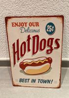 Schönes Blechschild 20x30cm Hot Dogs / Best in Town NEU
